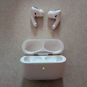 Apple Airpods Pro 2 Wireless Earbuds